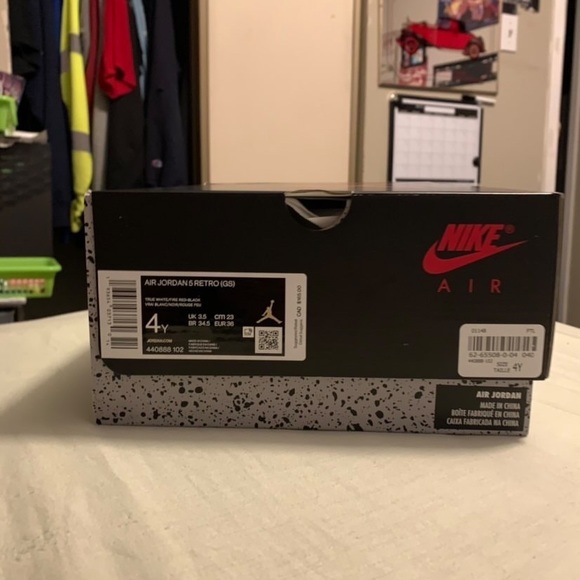 Jordan 5 “Fire Red” Silver Tongue - Picture 4 of 5